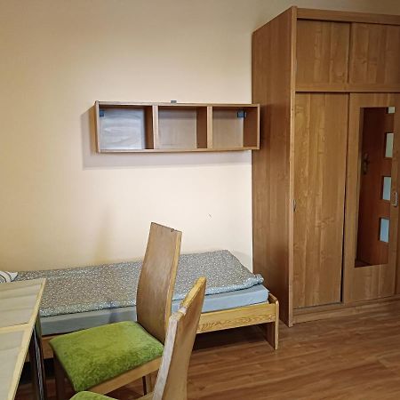 Hostel Sunrise Liwska Warsaw Exterior photo