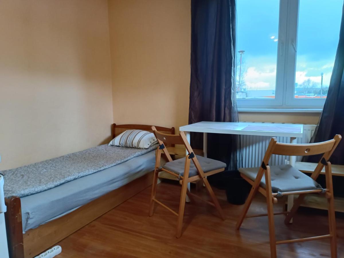 Hostel Sunrise Liwska Warsaw Exterior photo