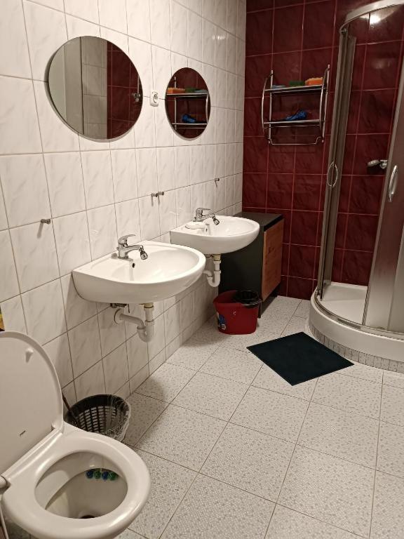 Hostel Sunrise Liwska Warsaw Exterior photo